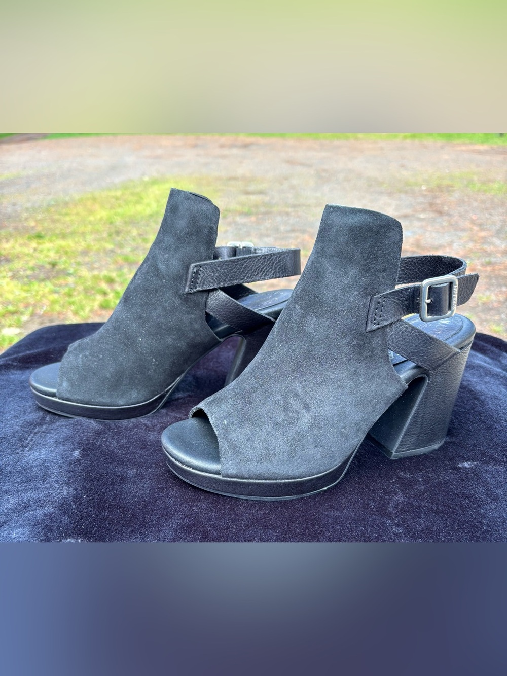 Kork-Ease Hopi Black Suede Platform Sandals NIB Women’s Size 6